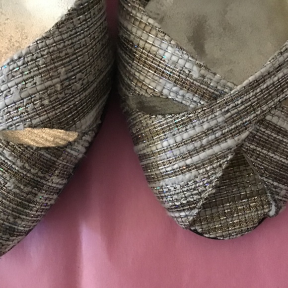 Stuart Weitzman Gold Glitter High Heels - Picture 3 of 10